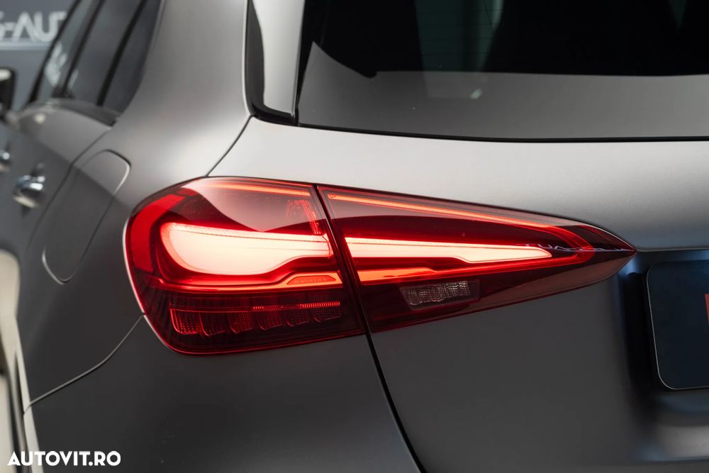 Mercedes-Benz A 35 AMG Sedan 4Matic MHEV 8G-DCT - 14