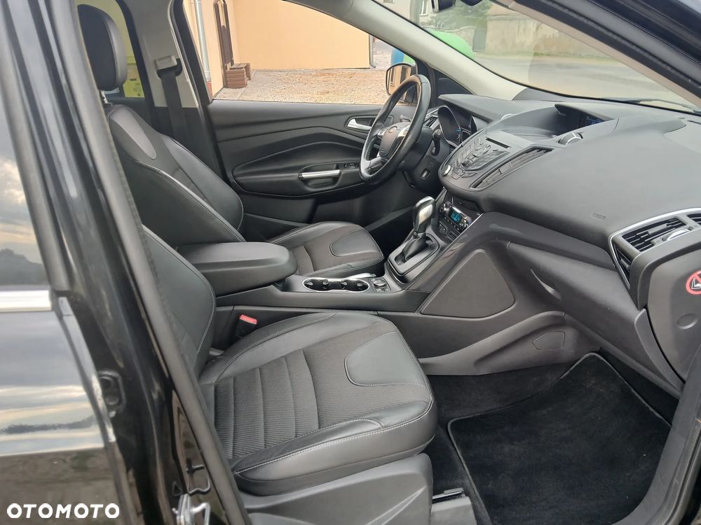 Ford Kuga 2.0 TDCi 4x4 Titanium - 23