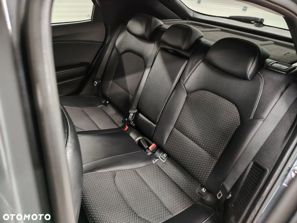 Kia XCeed 1.6 GDI PHEV Business Line DCT - 24