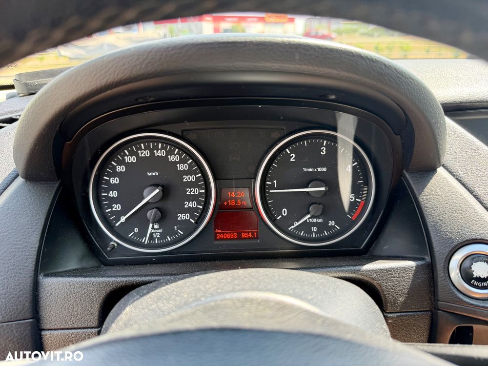 BMW X1 sDrive18d - 8