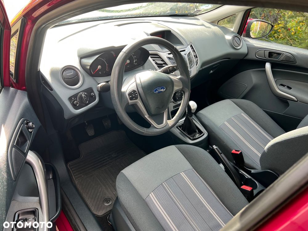 Hyundai i10 - 10