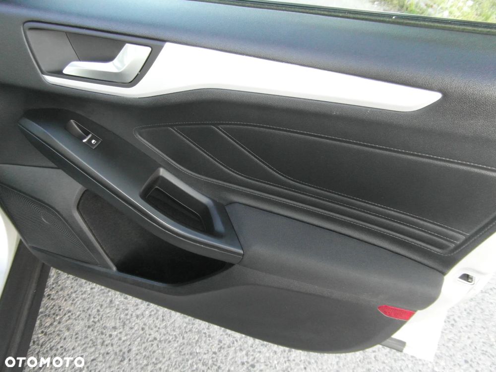 Ford Focus 1.5 EcoBlue Start-Stopp-System COOL&CONNECT - 30