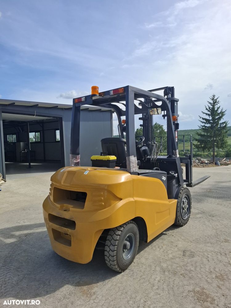 Altul CPCD30 Diesel Stivuitor HOLT - 7