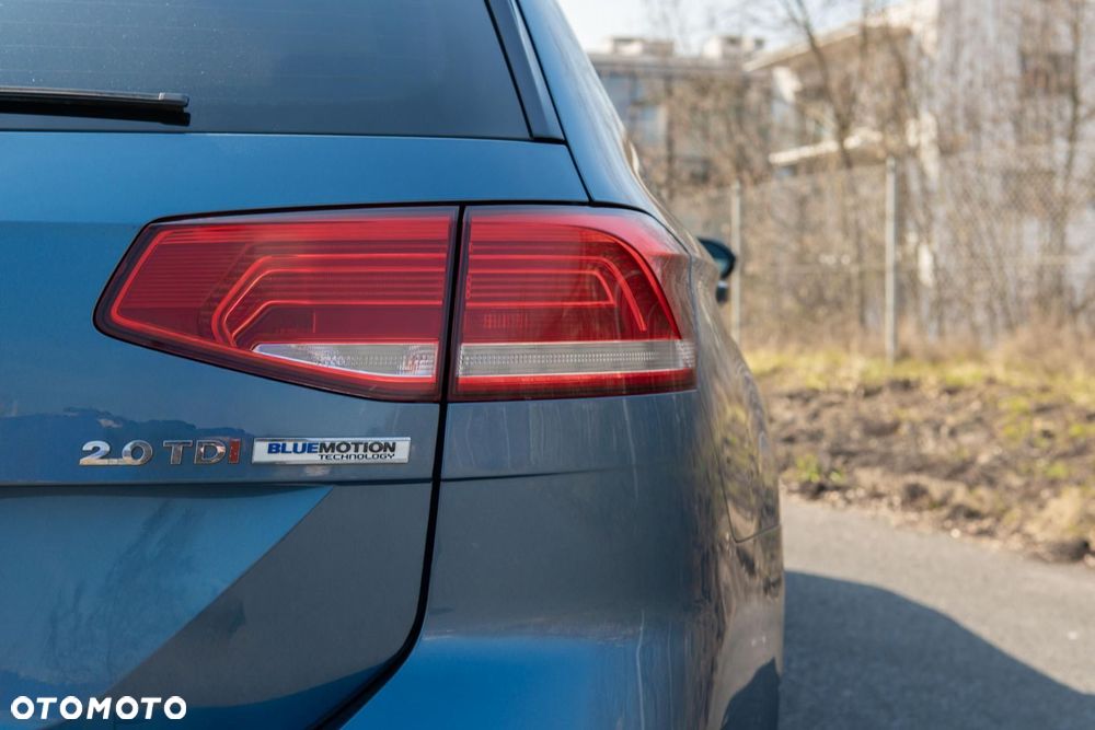 Volkswagen Passat - 30