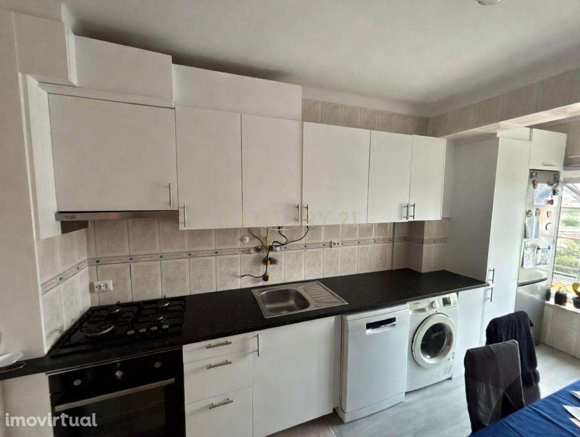 Apartamento T3 com Garagem | 2 WCs | Excelente Estado | Marinha Grande - Grande imagem: 3/12