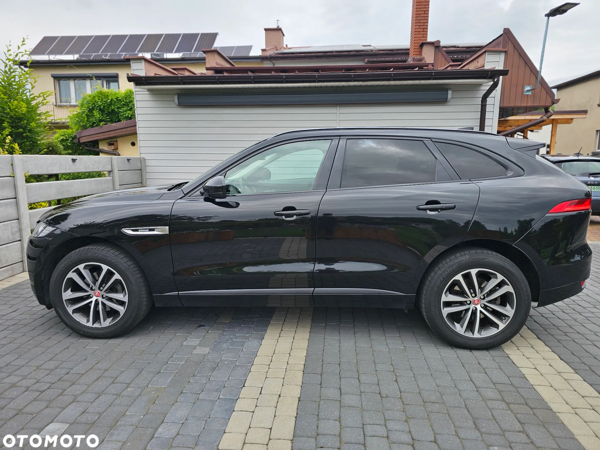 Jaguar F-Pace 2.0 i4D AWD R-Sport - 4