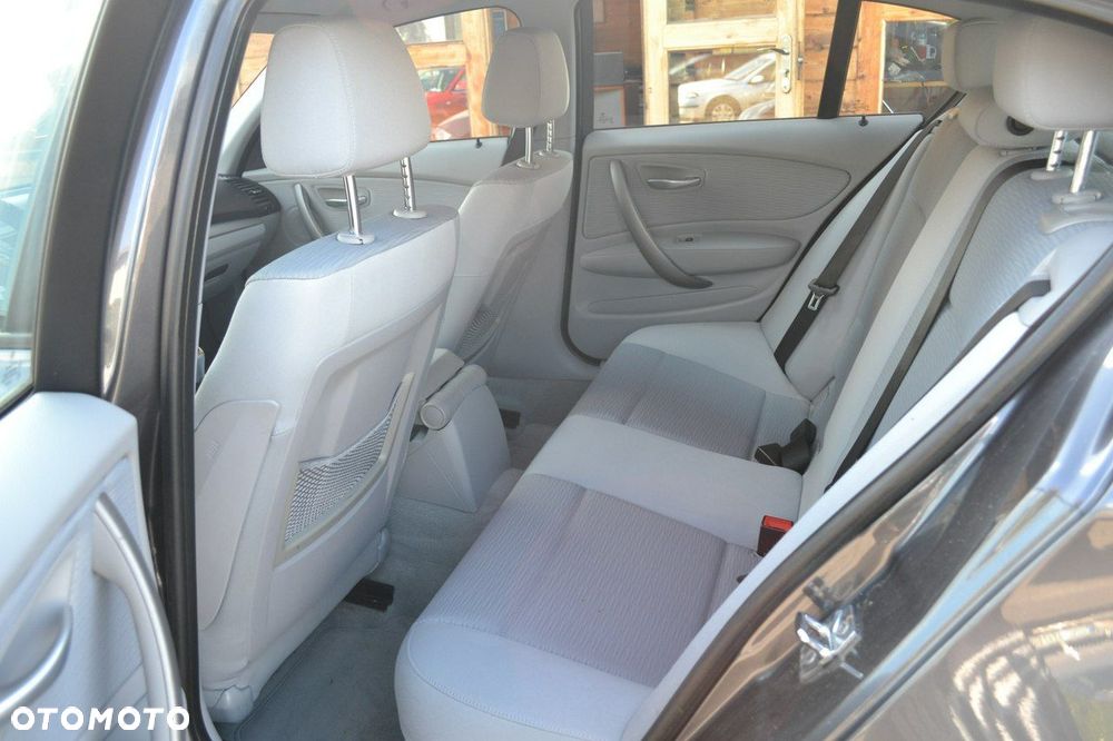 BMW Seria 1 116i - 6
