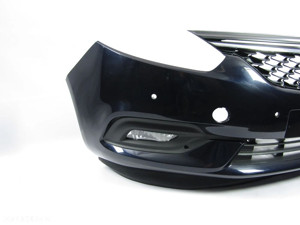 Zderzak przedni Opel Zafira C FL 16 - 19  Pdc-4  + Atrapa Kod lakieru 22X - 17