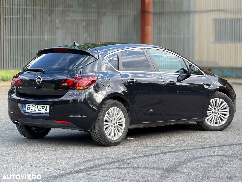Opel Astra 2.0 CDTI Exklusiv - 3