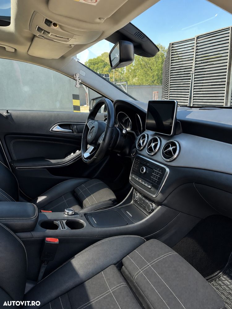 Mercedes-Benz GLA - 9