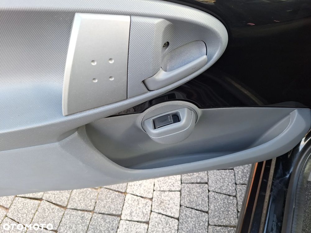 Toyota Aygo - 10