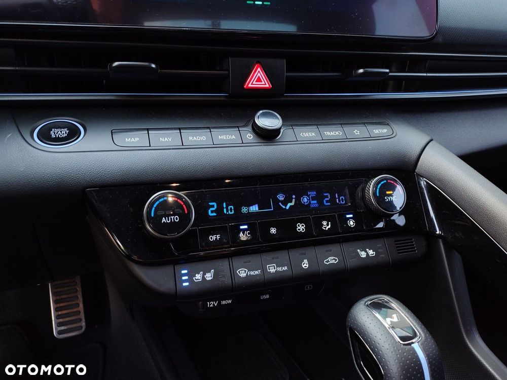 Hyundai Elantra - 23