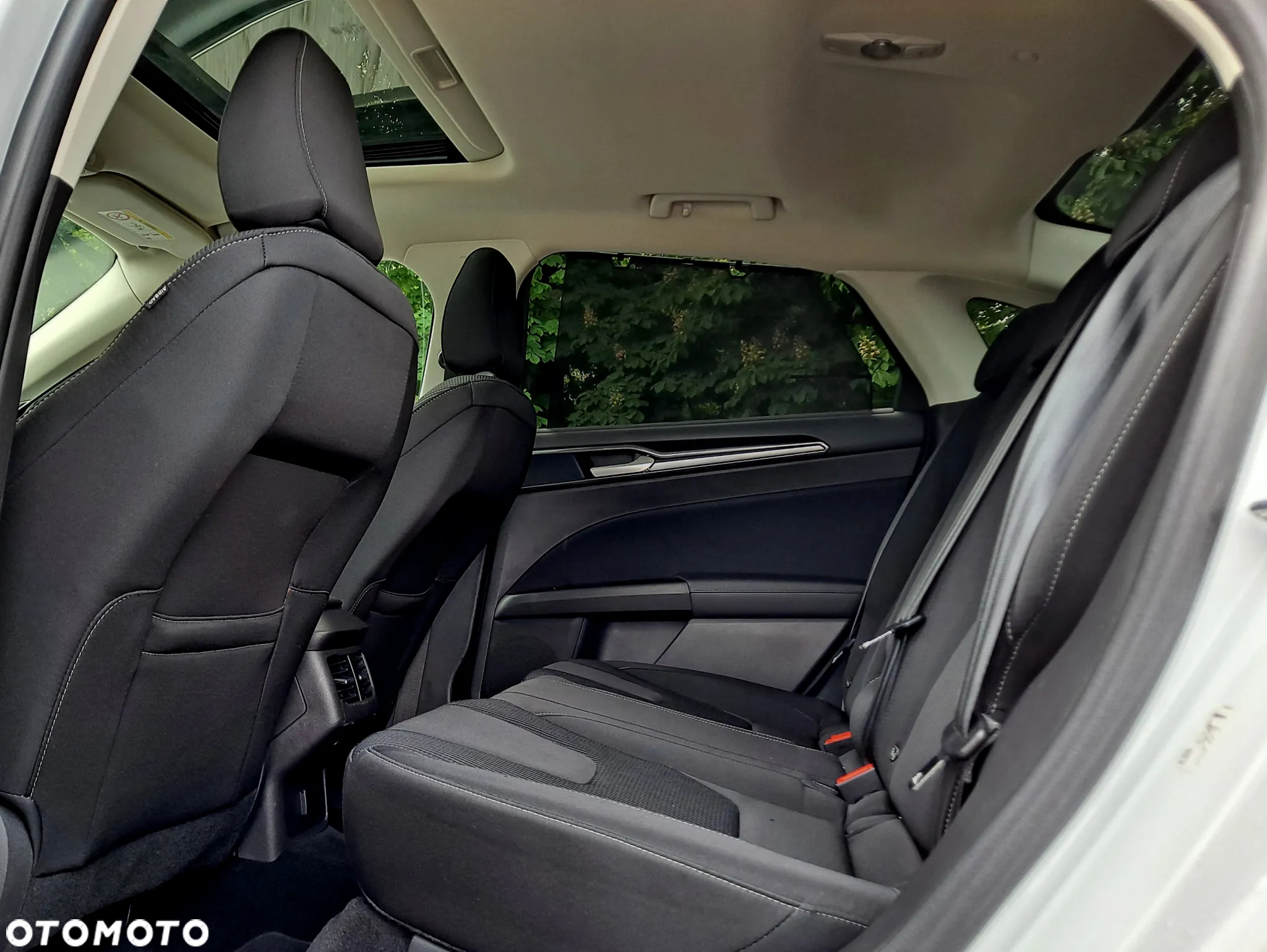 Ford Mondeo - 35