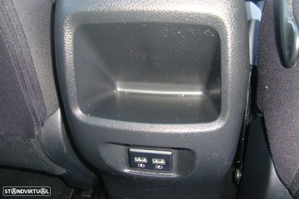 Nissan Qashqai 1.5 dCi N-Connecta J18+Led - 40