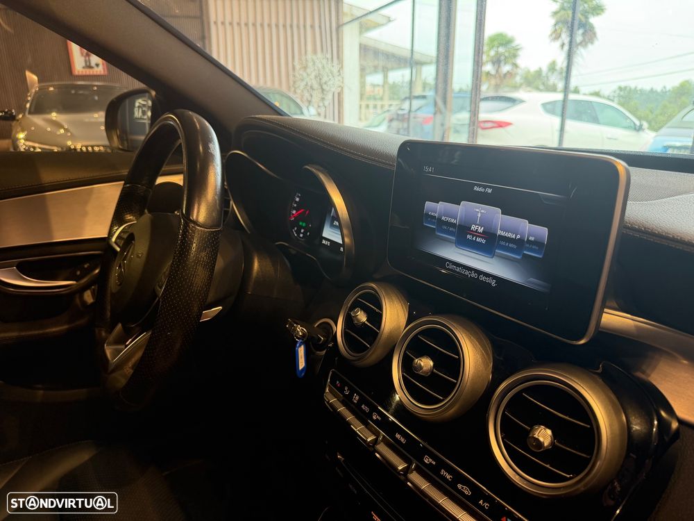 Mercedes-Benz A 180 CDI AMG Line - 33