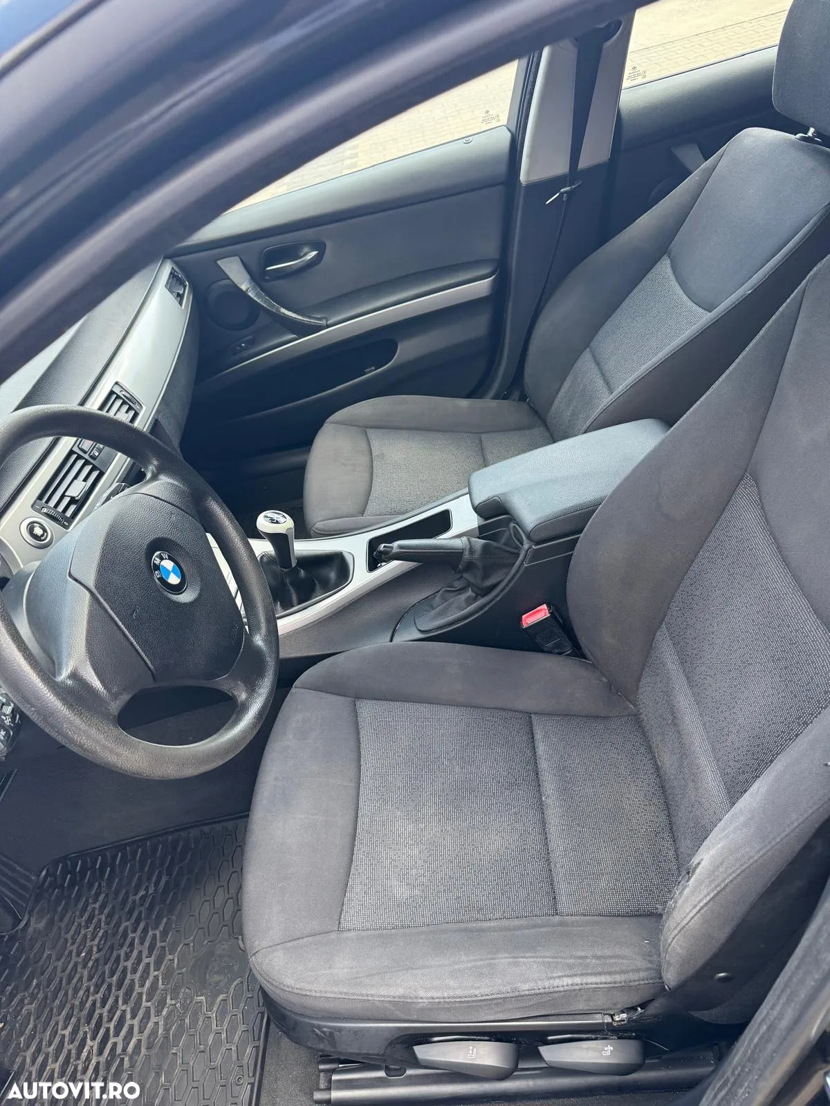 BMW Seria 3 318i Touring Edition Lifestyle - 14