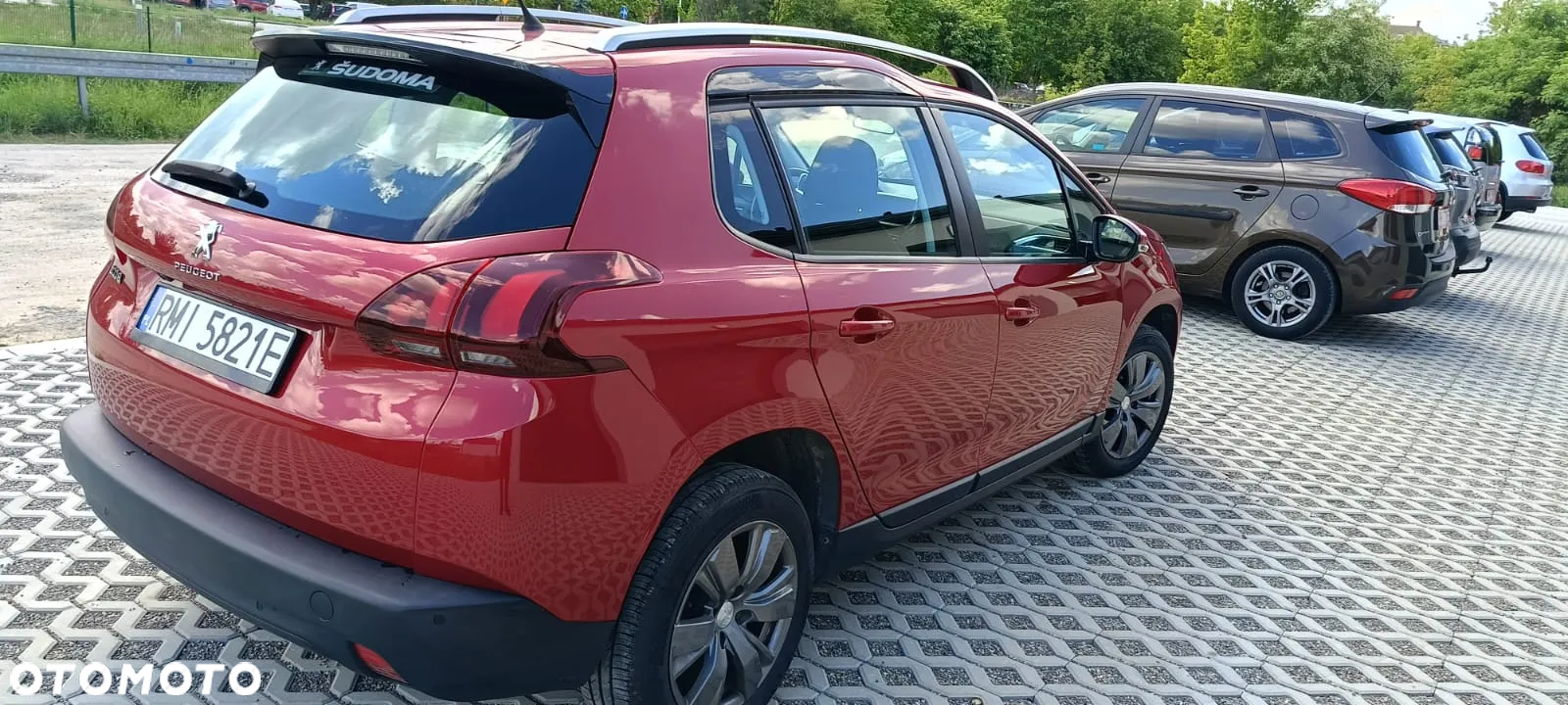 Peugeot 2008 - 11