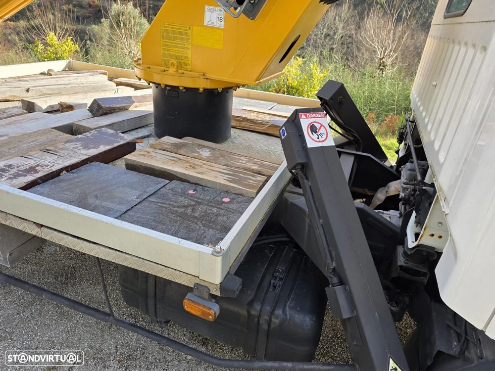 Nissan CABSTAR COM BARQUINHA - 7