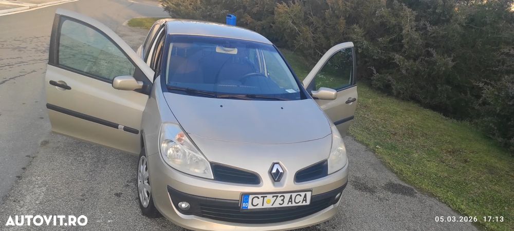 Renault Clio III 1.2 Dynamique - 12