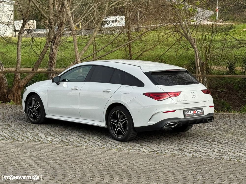 Mercedes-Benz CLA 250 e Shooting Brake AMG Line - 11