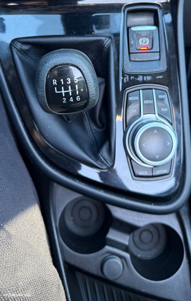 BMW 216 Active Tourer d Luxury Line - 17