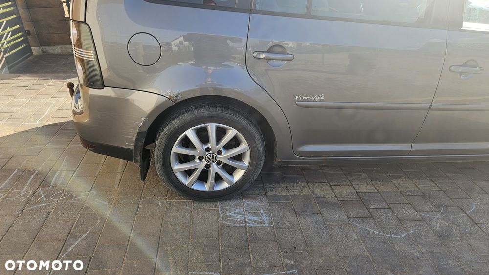Volkswagen Touran - 5