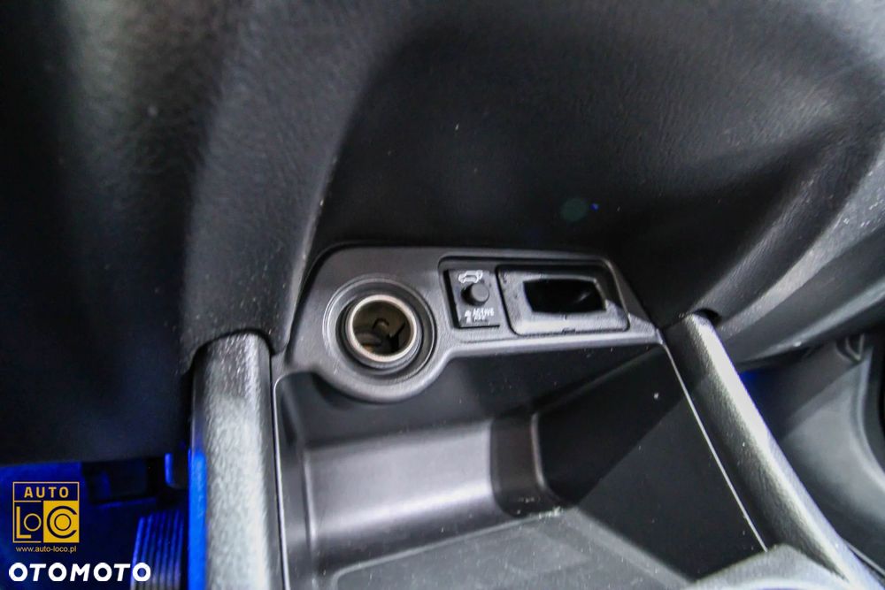 Mitsubishi Outlander 2.0 Instyle Navi 4WD CVT - 32