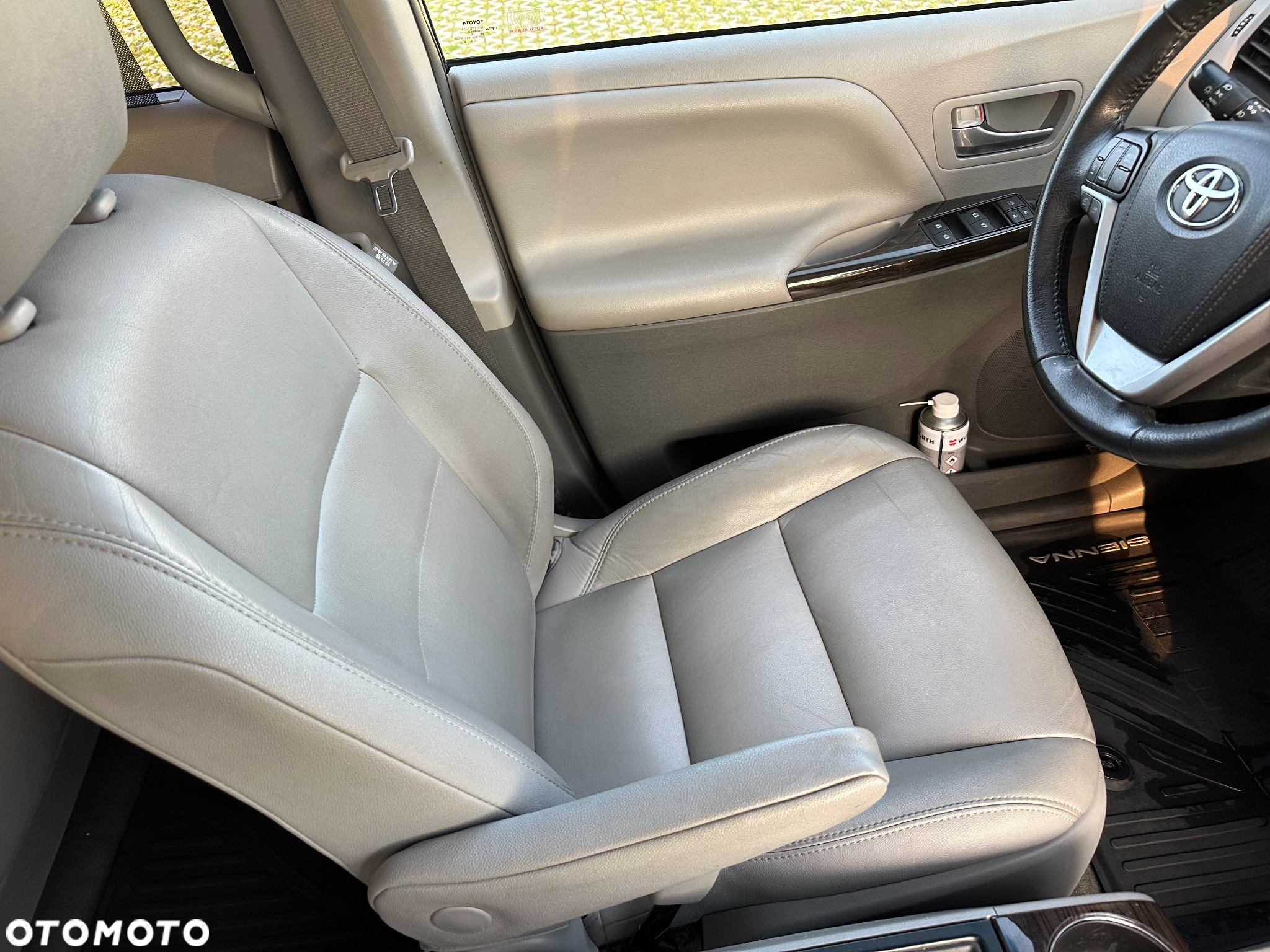 Toyota Sienna 3.5 V6 XLE AWD - 25