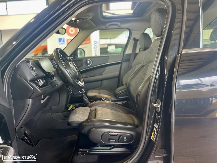 MINI Countryman Cooper SE ALL4 Auto - 13