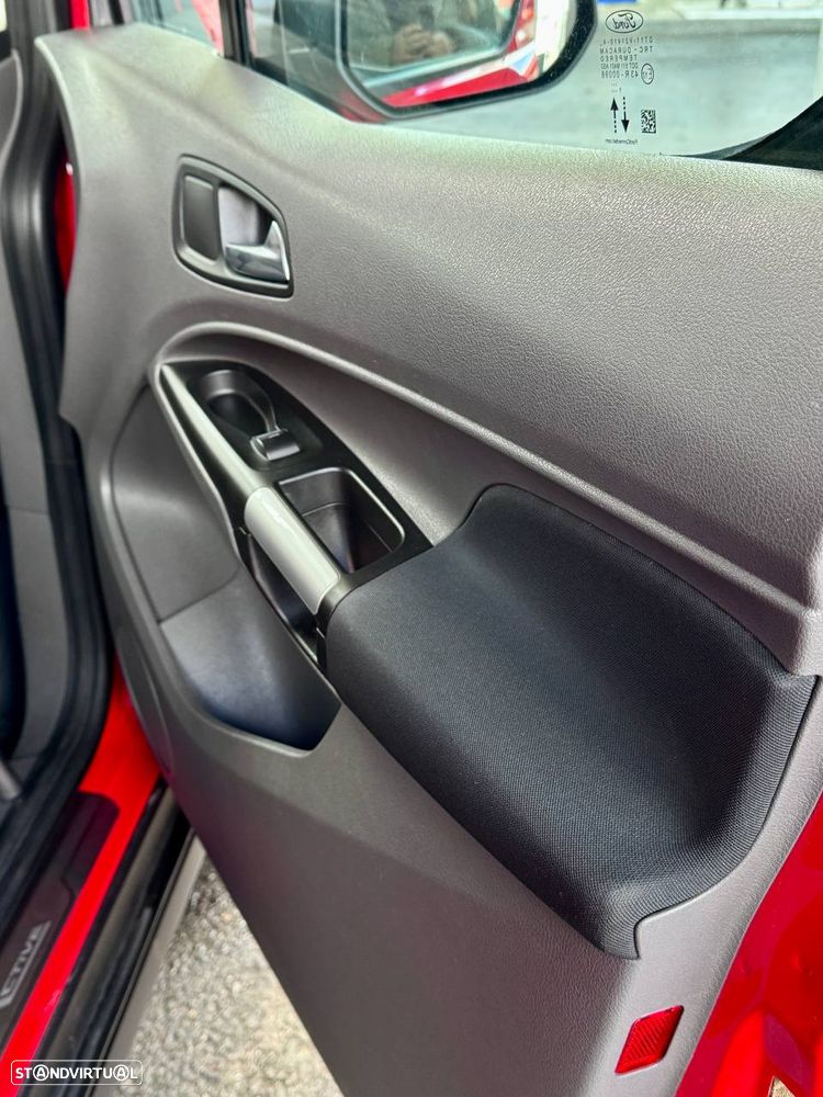 Ford Transit Connect Active - 17