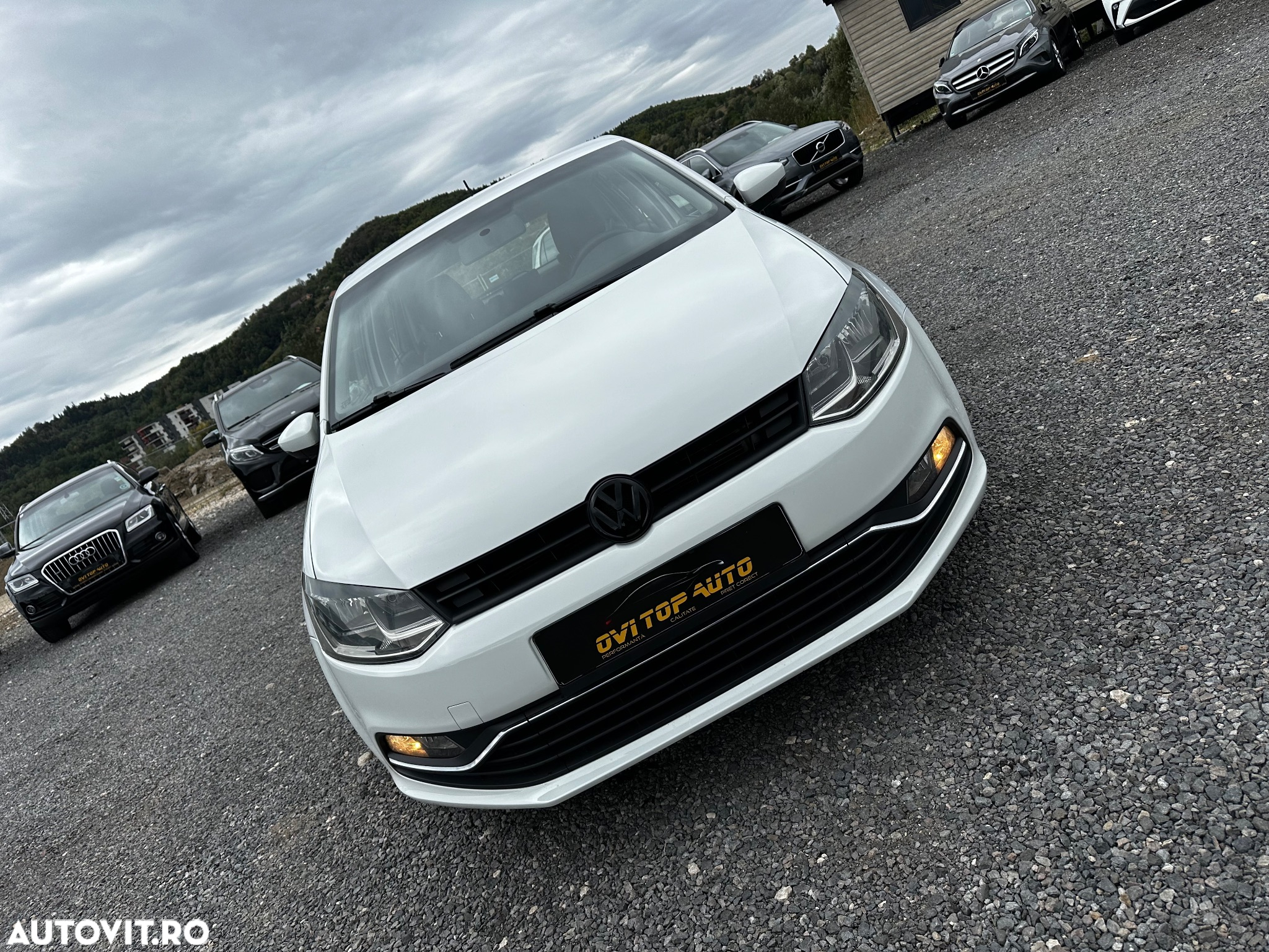 Volkswagen Polo 1.4 TDI (Blue Motion Technology) Comfortline - 15
