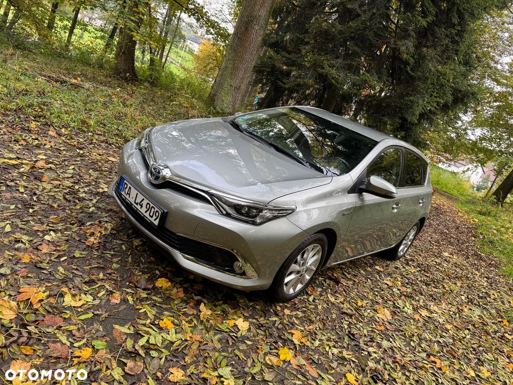 Toyota Auris 1.8 Executive - 28