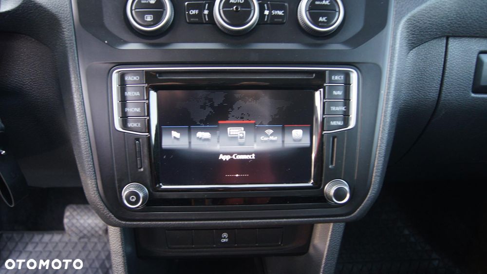 Volkswagen Caddy 2.0 TDI Comfortline DSG - 19