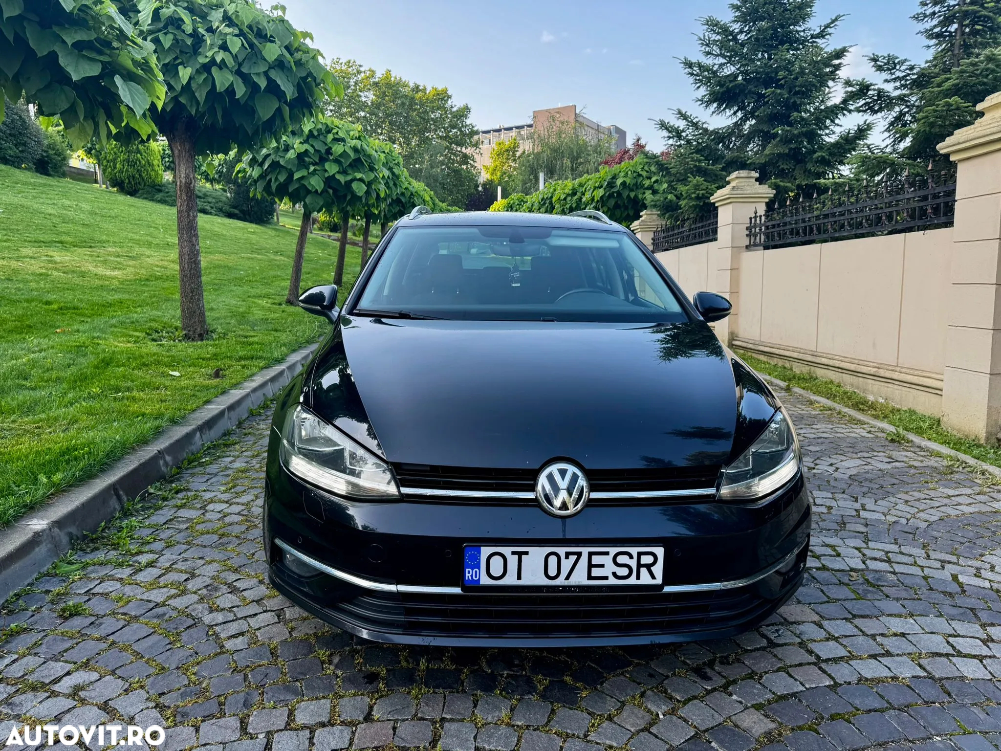 Volkswagen Golf 2.0 TDI Comfortline - 5
