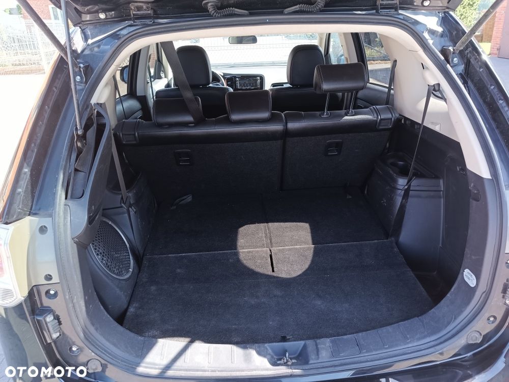 Mitsubishi Outlander - 7
