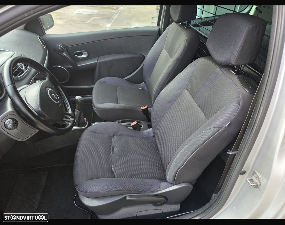 Renault Clio 1.5 dCi Dynamique S - 3