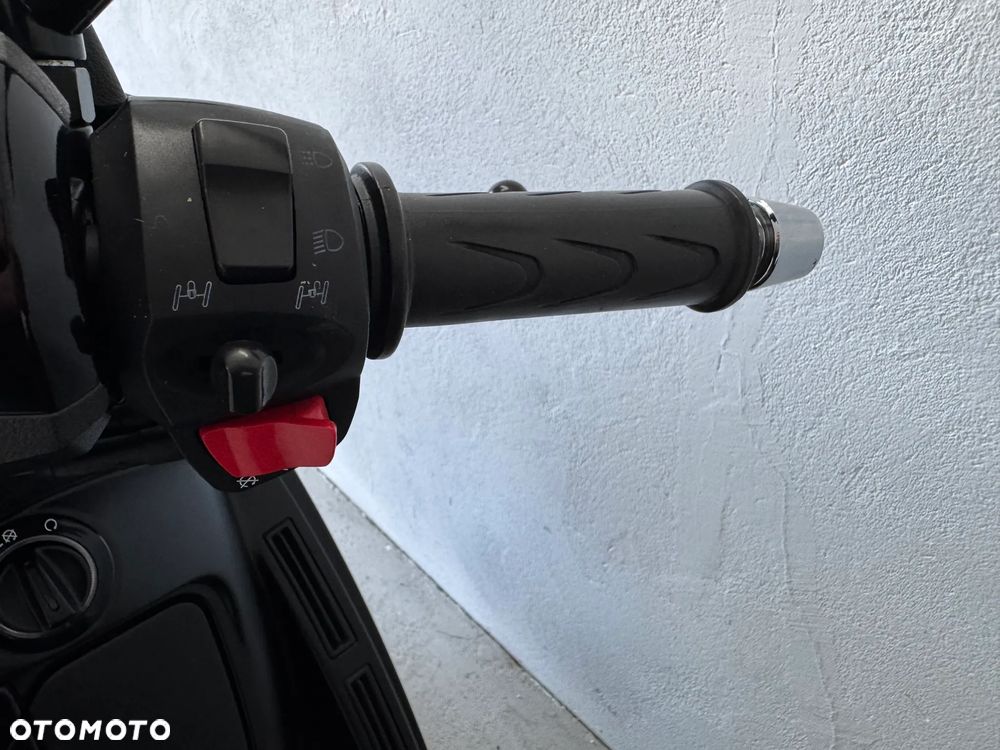 Peugeot Metropolis - 38