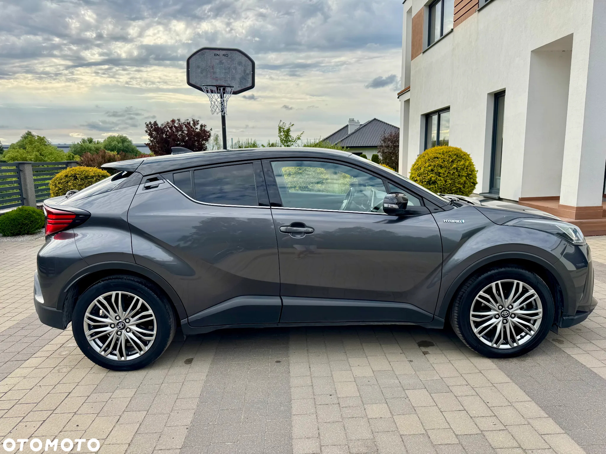 Toyota C-HR 2.0 Hybrid Black Edition - 12