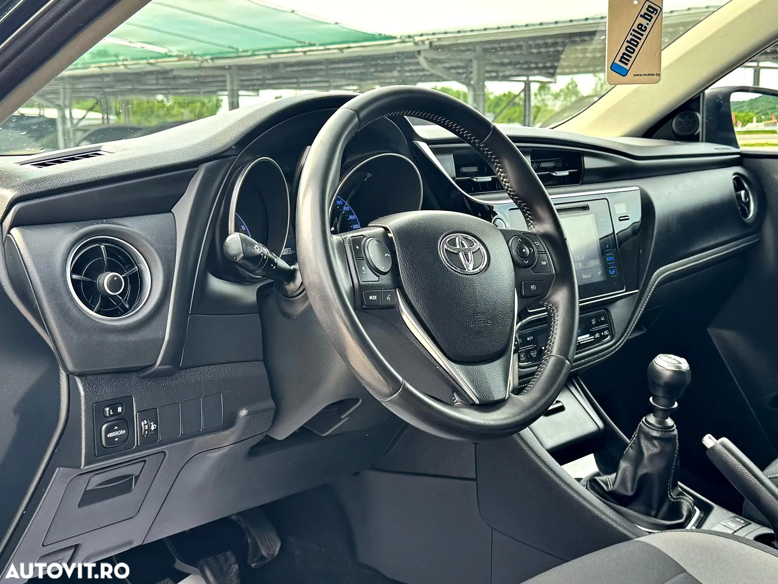 Toyota Auris 1.6 D-4D Design Edition - 14