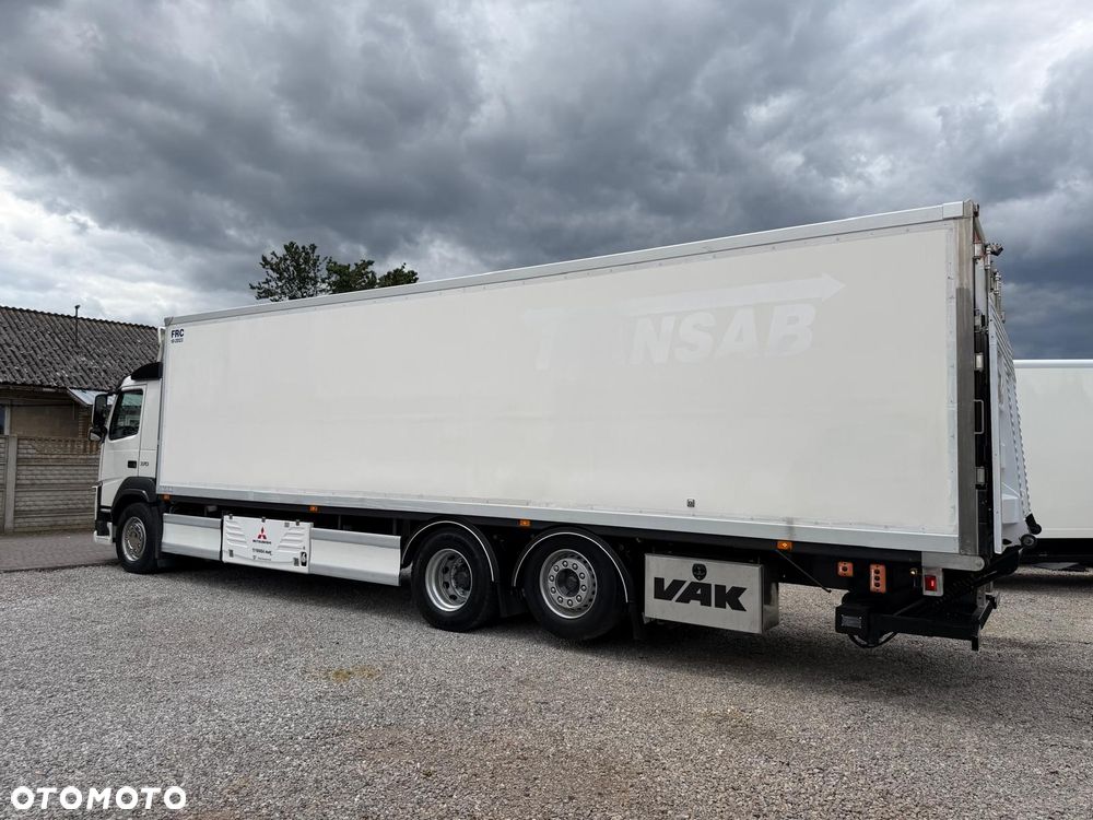 Volvo FM 370 / 6x2 / Chłodnia / Winda / - 13