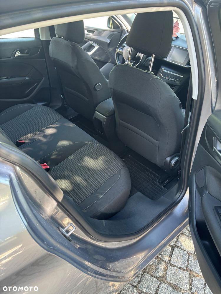 Peugeot 308 1.2 PureTech Allure Pack S&S - 13
