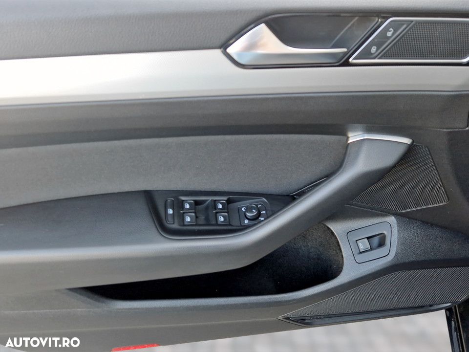 Volkswagen Passat 2.0 TDI DSG Comfortline - 17