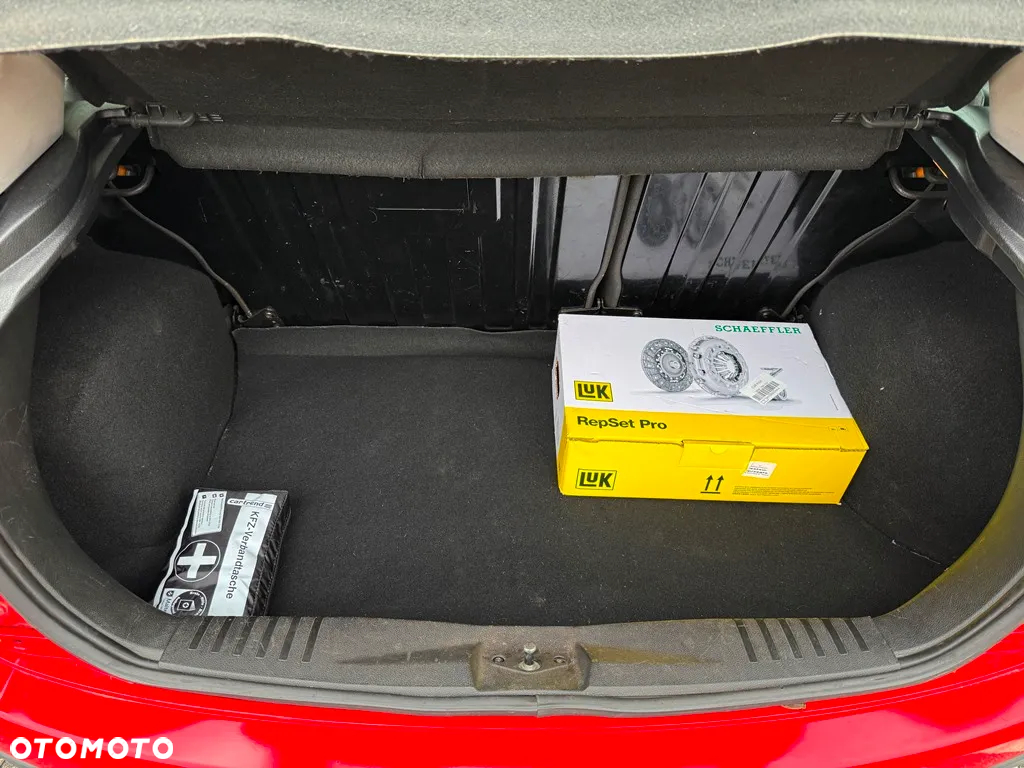 Ford Fiesta 1.3 Ambiente - 13
