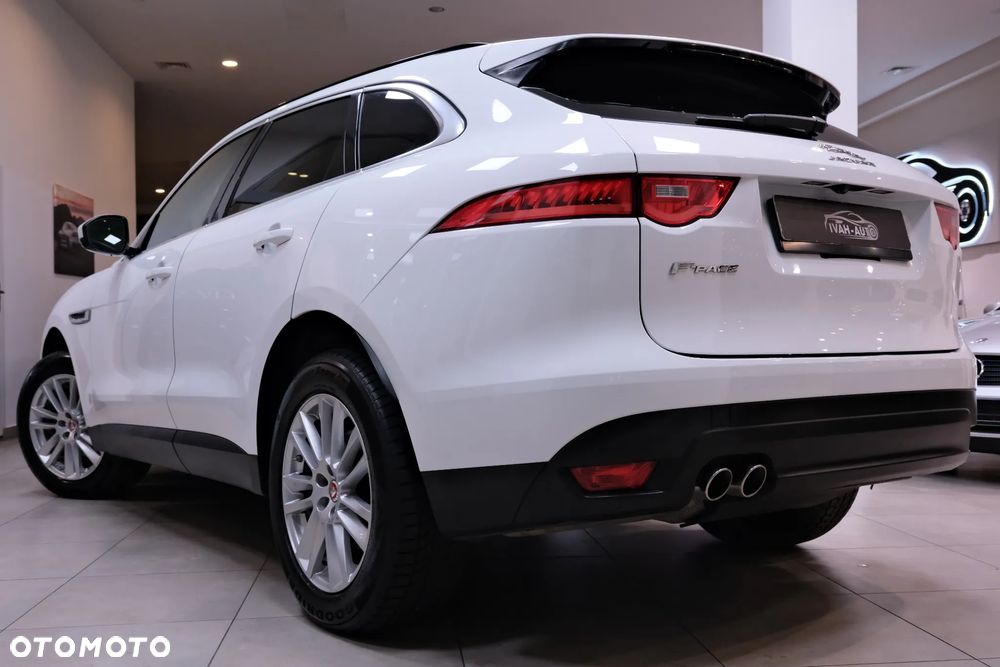 Jaguar F-Pace 2.0 i4D AWD Prestige - 9