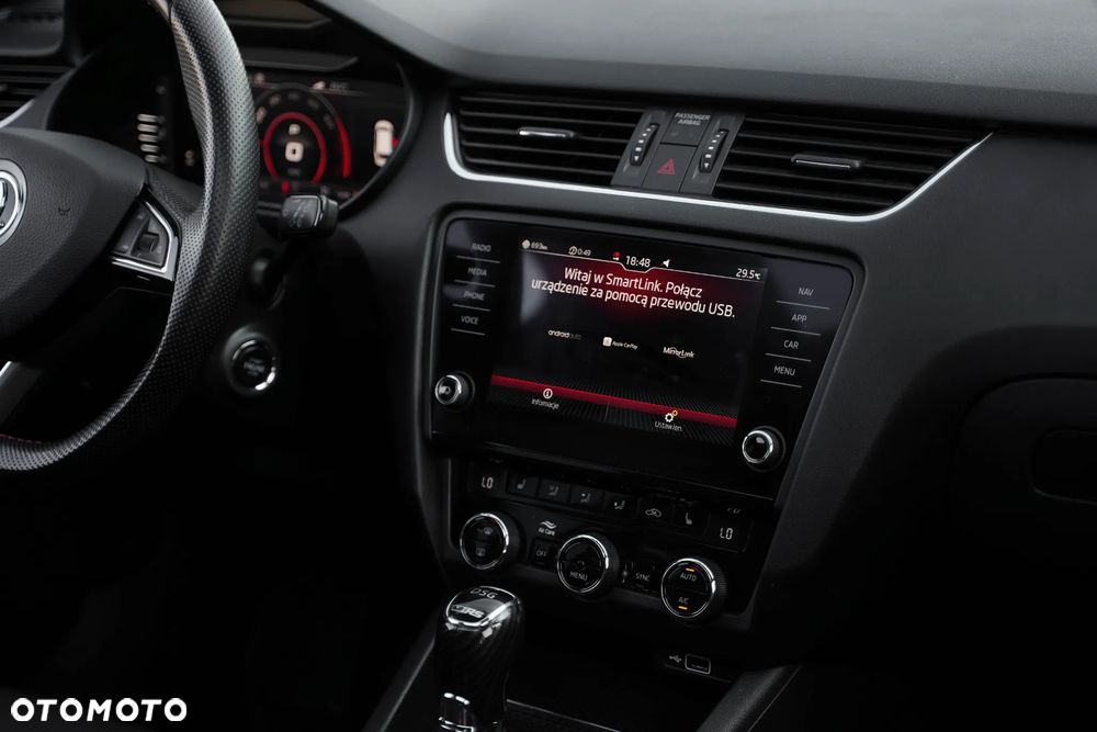 Skoda Octavia 2.0 TSI RS Challenge 245 DSG - 24