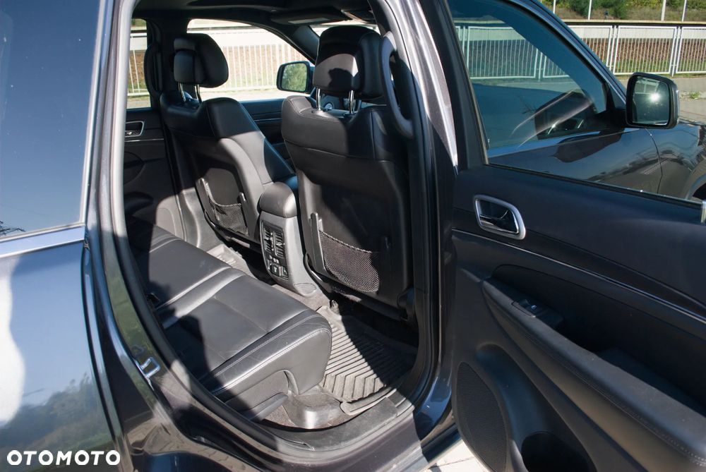 Jeep Grand Cherokee - 8