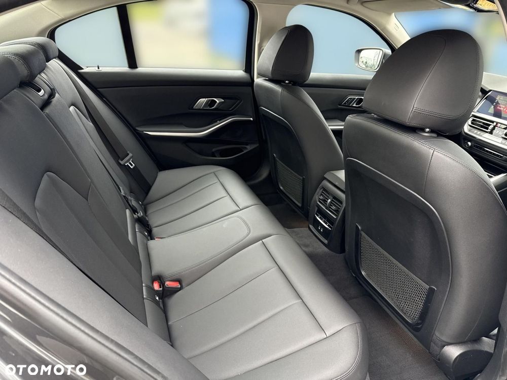BMW Seria 3 - 19