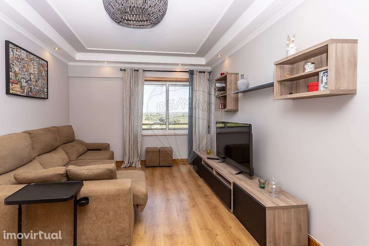 Apartamento T2 para arrendamento - Grande imagem: 2/23