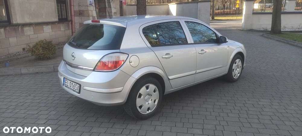 Opel Astra 1.6 Enjoy - 1