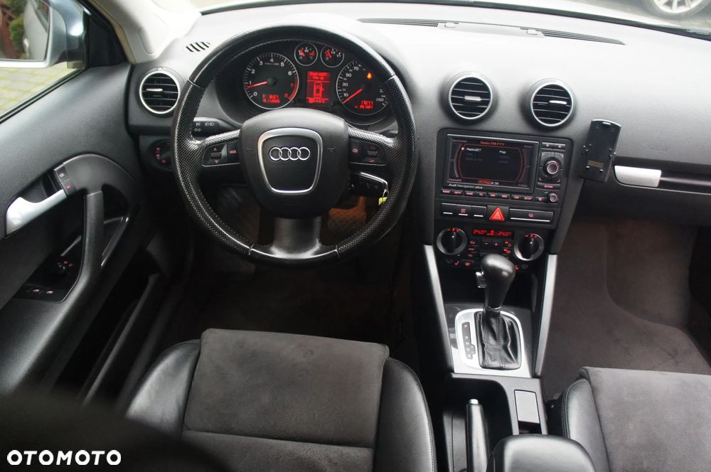 Audi A3 3-drzwiowe 2.0 FSI tiptronic Attraction - 20